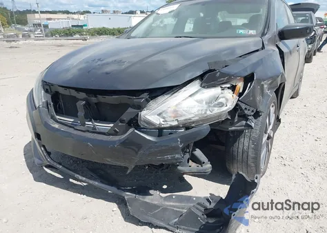 2017 Nissan Altima 2.5 Sv z USA, uszkodzony, nr VIN 1N4AL3AP9HC111221